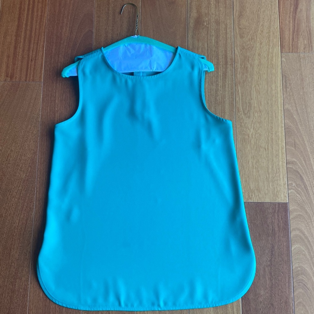 Womens top size 2 Ann Taylor